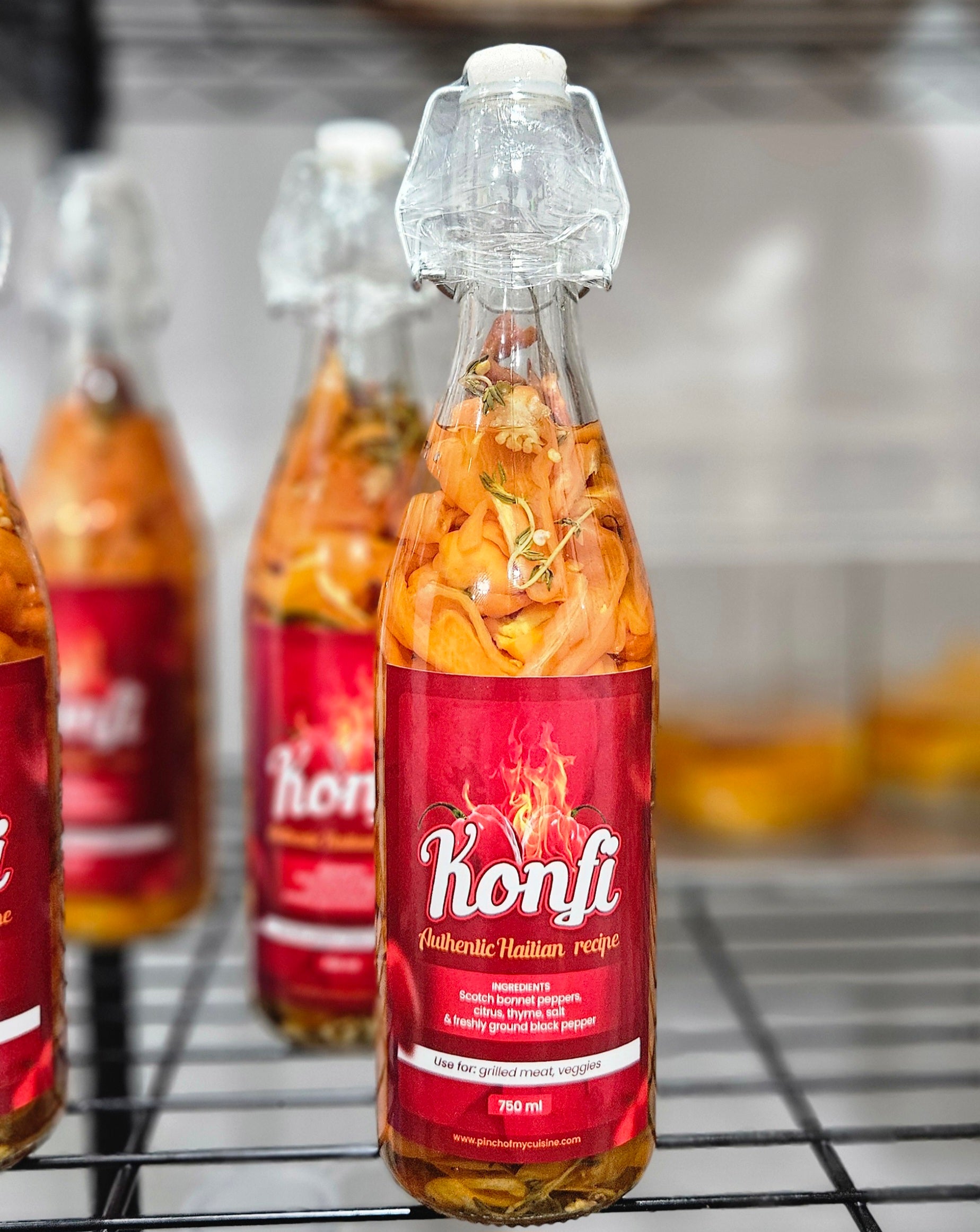 Konfi (Spicy condiment 34oz/bottle)